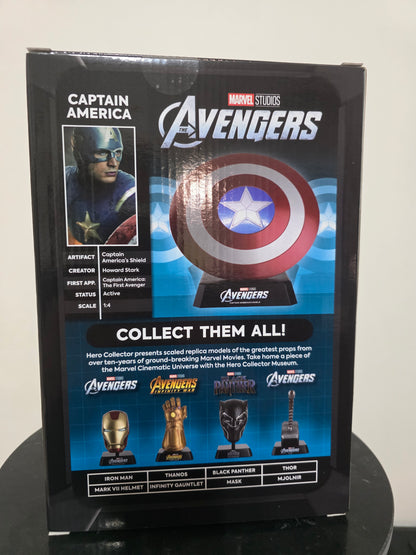 Scudo Capitan America Marvel Avengers - Hero Collector Museum 1:4 (Lievemente danneggiato)