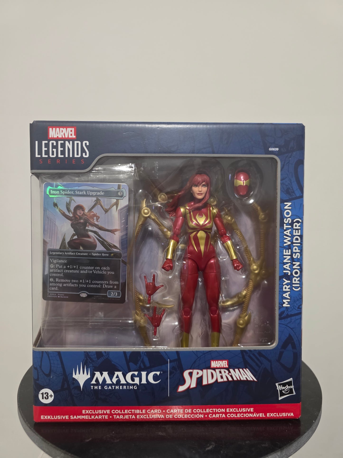 Hasbro Marvel Legends – Mary Jane Watson Iron Spider con Carta Esclusiva Magic The Gathering