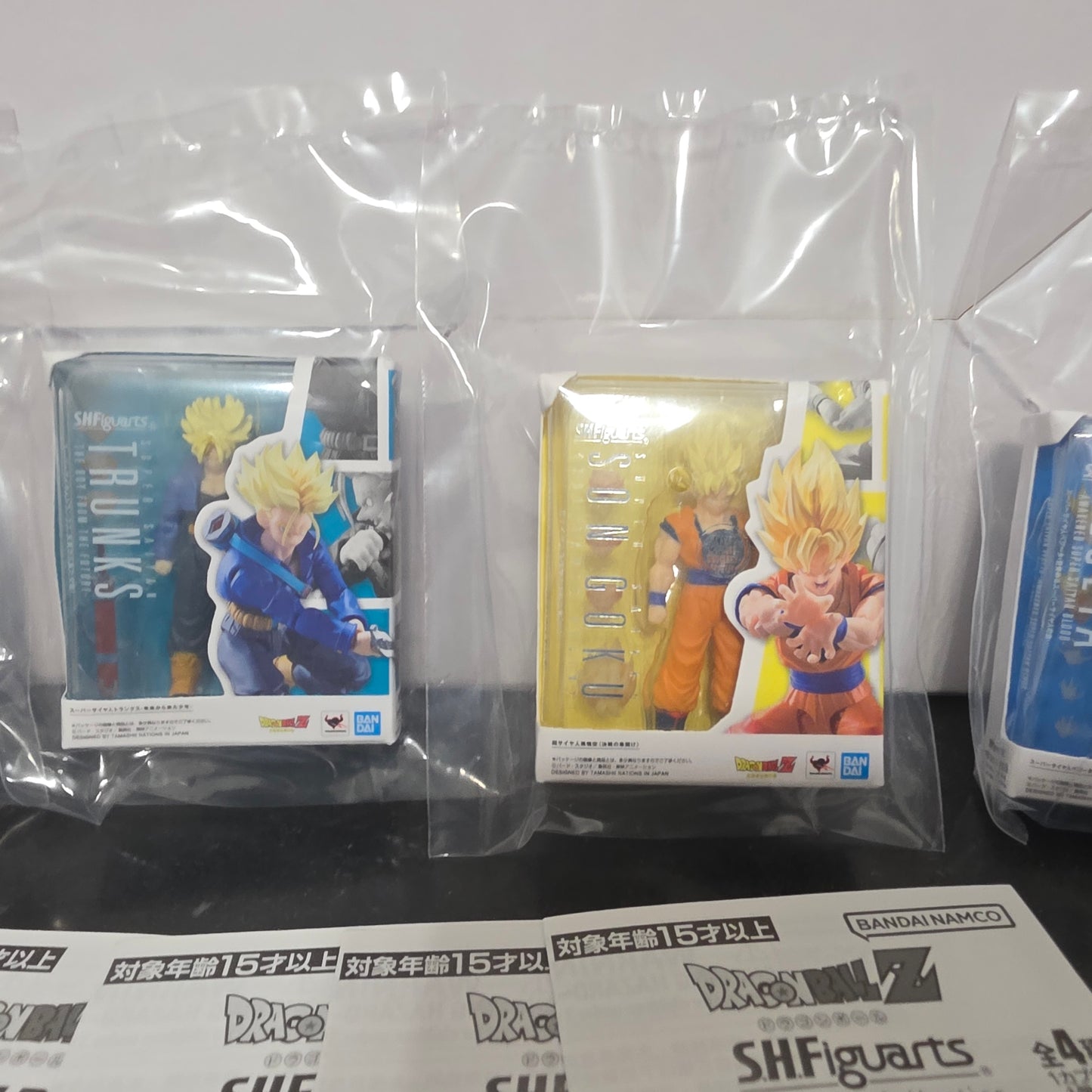 Mini S.H.Figuarts Gohan Goku Trunks Vegeta Dragon Ball Bandai Gashapon Figure Set