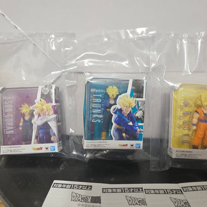 Mini S.H.Figuarts Gohan Goku Trunks Vegeta Dragon Ball Bandai Gashapon Figure Set